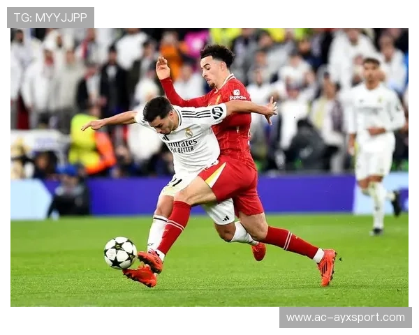 足球欧冠中场远射弹地入网震动全场 足球欧冠中场远射弹地入网震动全场