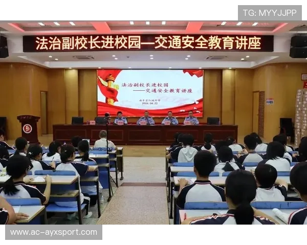 足球俱乐部在青训中加强法律教育与合同透明化保护未成年权益,青少年足球俱乐部签约合同 足球俱乐部在青训中加强法律教育与合同透明化保护未成年权益,青少年足球俱乐部签约合同
